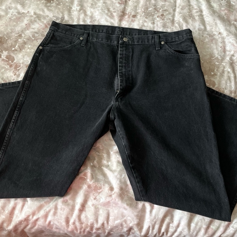 Men’s Wrangler Black Relaxed Fit Jeans